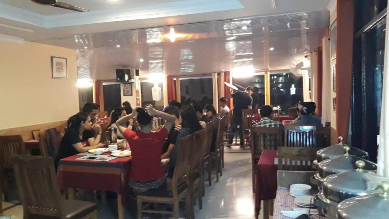 Hotel Om Palace McLeod Ganj Ngoại thất bức ảnh