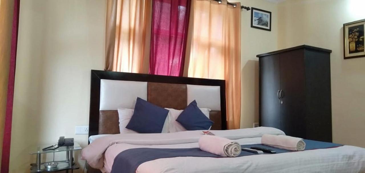 Hotel Om Palace McLeod Ganj Ngoại thất bức ảnh