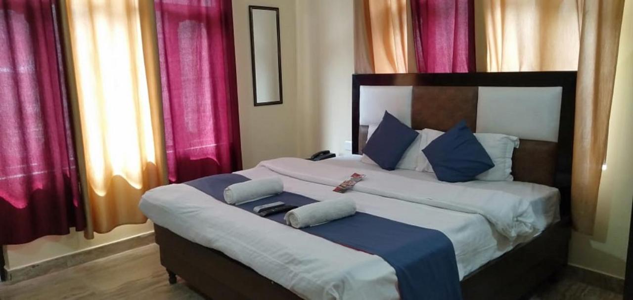 Hotel Om Palace McLeod Ganj Ngoại thất bức ảnh